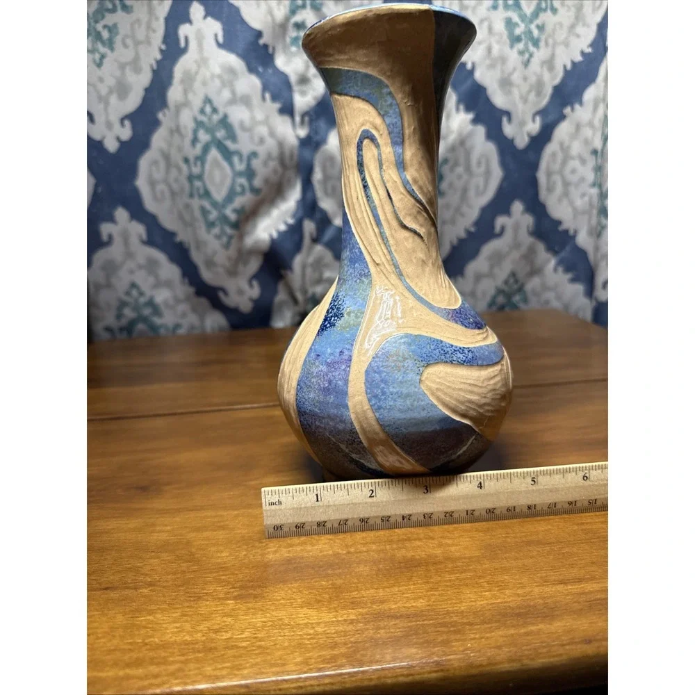 VTG‎  Jamaica Wassi Art Vase Carved Rare Pottery 9 Inches Blue/Tan Abstract 2001